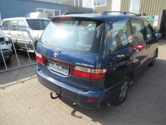 Toyota Previa 2.0 D-4D 16V Épave (2001, Bleu)