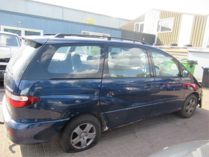 Toyota Previa 2.0 D-4D 16V Épave (2001, Bleu)