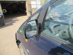 Toyota Previa 2.0 D-4D 16V Épave (2001, Bleu)