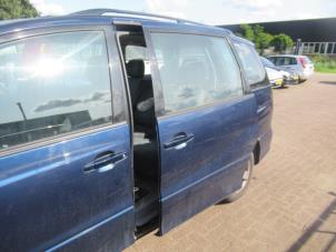 Toyota Previa 2.0 D-4D 16V Épave (2001, Bleu)