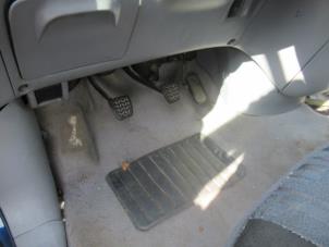 Toyota Previa 2.0 D-4D 16V Épave (2001, Bleu)