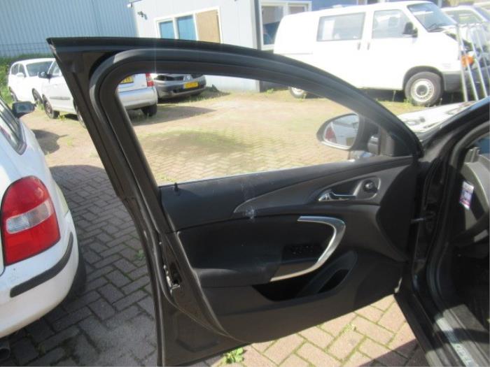 Opel Insignia Sports Tourer 2.0 CDTI 16V 160 Ecotec Épave (2013, Noir)