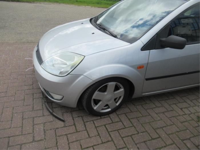Ford Fiesta 5 1.4 TDCi Salvage vehicle (2002, Gray)
