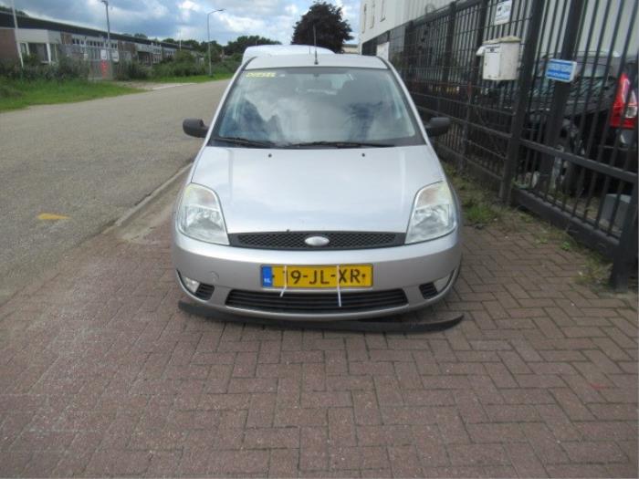 Ford Fiesta 5 1.4 TDCi Salvage vehicle (2002, Gray)