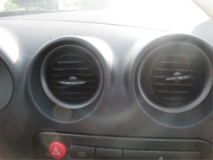 Seat Ibiza III 1.4 16V 85 Schrottauto (2007, Schwarz)