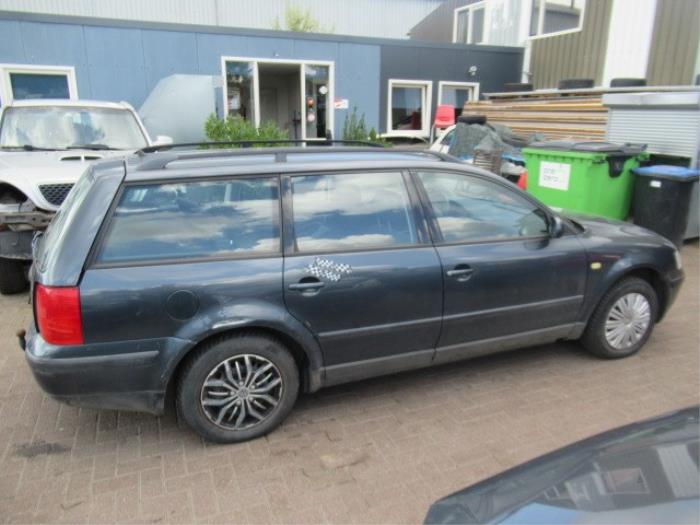 Volkswagen Passat Variant 1.6 Salvage vehicle (1999, Gray)