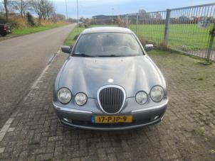 Jaguar S-type 3.0 V6 24V Épave (2001, Gris)