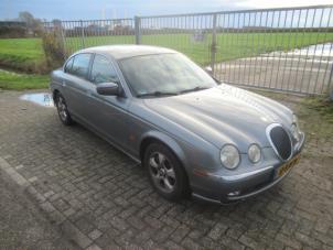 Jaguar S-type 3.0 V6 24V Épave (2001, Gris)