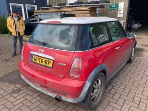 BMW Mini 1.6 16V Cooper Samochód złomowany (2001, Czerwony)