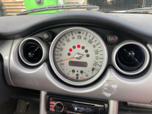 BMW Mini 1.6 16V Cooper Samochód złomowany (2001, Czerwony)