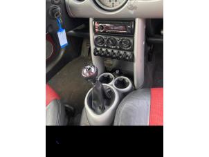 BMW Mini 1.6 16V Cooper Samochód złomowany (2001, Czerwony)