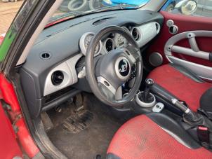BMW Mini 1.6 16V Cooper Samochód złomowany (2001, Czerwony)