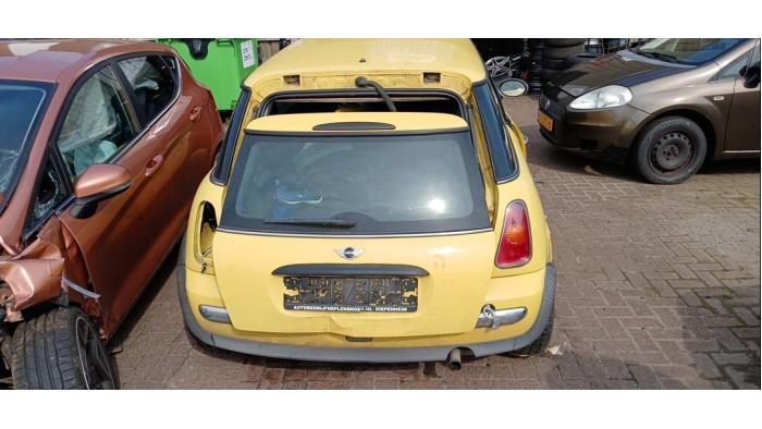 BMW Mini One/Cooper 1.6 16V One Samochód złomowany (2002, Zólty)