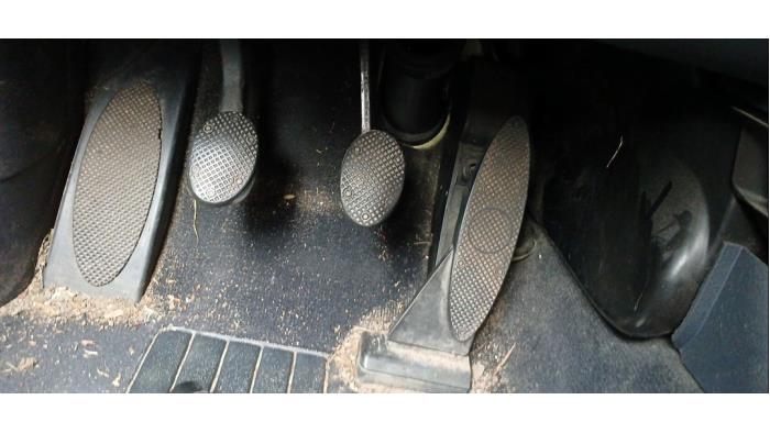 BMW Mini One/Cooper 1.6 16V One Samochód złomowany (2002, Zólty)