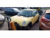 BMW Mini One/Cooper 1.6 16V One Samochód złomowany (2002, Zólty)