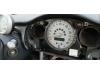 BMW Mini One/Cooper 1.6 16V One Samochód złomowany (2002, Zólty)