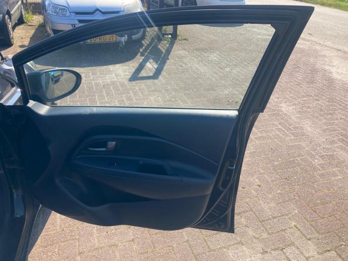 Kia Rio III 1.1 CRDi VGT 12V Épave (2012, Noir)