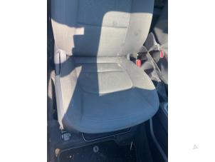 Kia Rio III 1.1 CRDi VGT 12V Épave (2012, Noir)