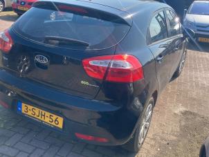 Kia Rio III 1.1 CRDi VGT 12V Épave (2012, Noir)