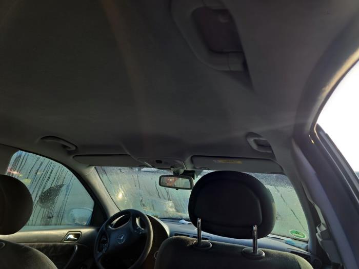 Mercedes C-Klasse Épave (2003, Gris)
