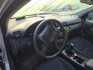Mercedes C-Klasse Épave (2003, Gris)