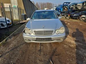 Mercedes C-Klasse Épave (2003, Gris)