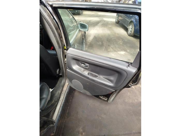 Volvo V70 2.5 TDI Épave (2000, Noir)