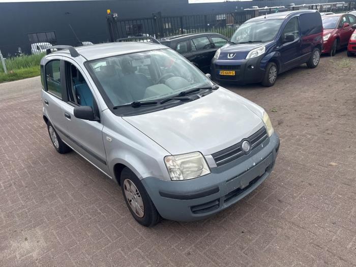 Fiat Panda 1.2 Fire Samochód złomowany (2005, Szary)