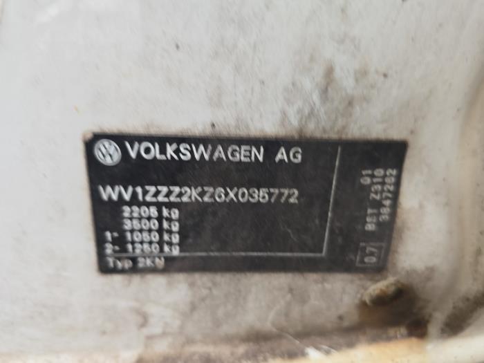 Volkswagen Caddy III 2.0 SDI Samochód złomowany (2005, Bialy)