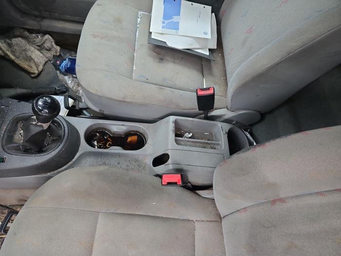 Volkswagen Caddy III 2.0 SDI Samochód złomowany (2005, Bialy)
