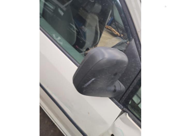 Volkswagen Caddy III 2.0 SDI Samochód złomowany (2005, Bialy)