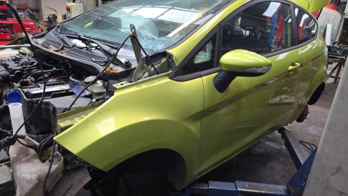 Ford Fiesta 6 1.6 TDCi 16V 90 Van Salvage vehicle (2009, Green)