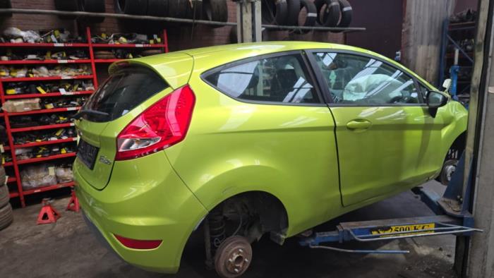 Ford Fiesta 6 1.6 TDCi 16V 90 Van Salvage vehicle (2009, Green)