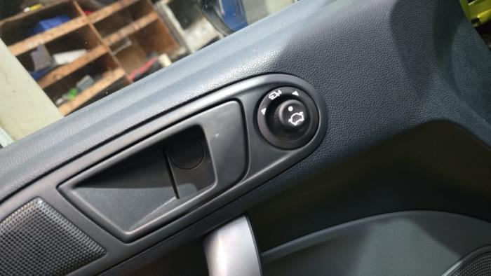 Ford Fiesta 6 1.6 TDCi 16V 90 Van Salvage vehicle (2009, Green)