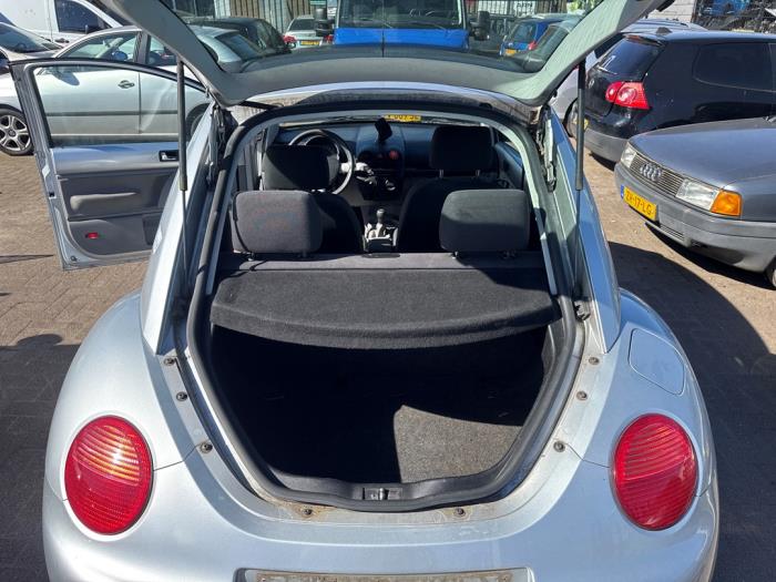 Volkswagen New Beetle 1.6 Épave (2005, Gris)
