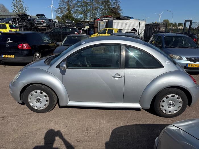 Volkswagen New Beetle 1.6 Épave (2005, Gris)