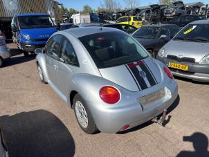 Volkswagen New Beetle 1.6 Épave (2005, Gris)