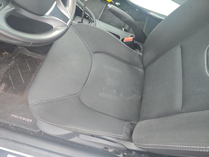 Renault Clio IV 0.9 Energy TCE 90 12V Épave (2014, Blanc)