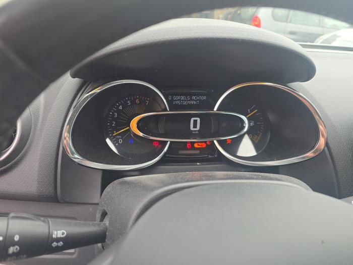 Renault Clio IV 0.9 Energy TCE 90 12V Épave (2014, Blanc)