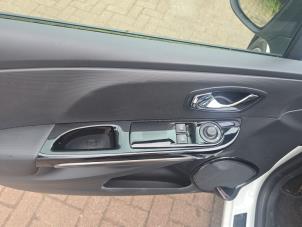 Renault Clio IV 0.9 Energy TCE 90 12V Épave (2014, Blanc)
