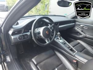 Porsche 911 3.8 24V Carrera 4S Samochód złomowany (2013, Czarny)