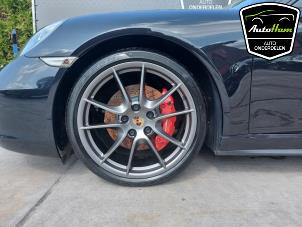 Porsche 911 3.8 24V Carrera 4S Samochód złomowany (2013, Czarny)