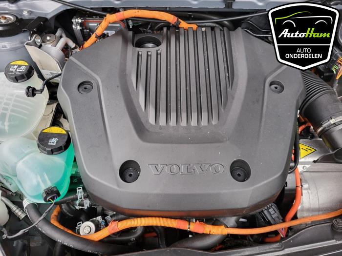 Volvo XC40 1.5 T3 Plug-in Hybrid 12V Salvage vehicle (2022, Gray)