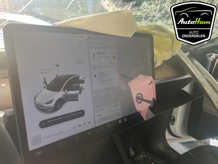 Tesla Model Y Long Range 72kWh Skrotfordon (2023, WIT)
