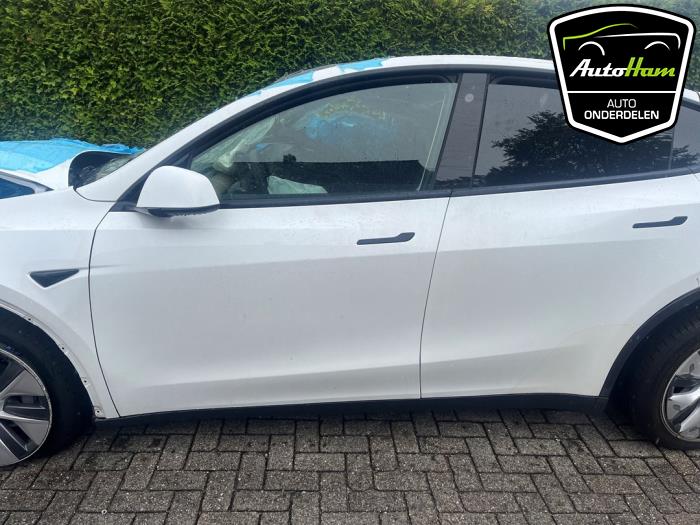 Tesla Model Y Long Range 72kWh Skrotfordon (2023, WIT)