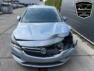 Opel Astra K 1.6 CDTI 136 16V Épave (2018, Léger, Bleu)