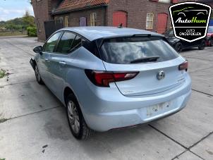 Opel Astra K 1.6 CDTI 136 16V Épave (2018, Léger, Bleu)