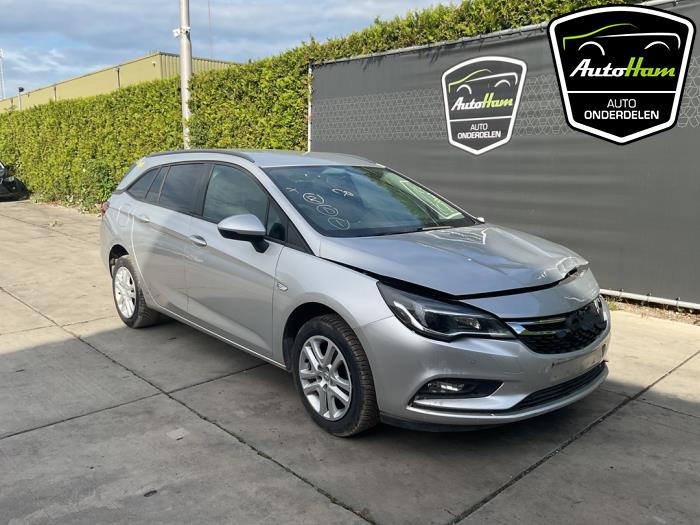 Opel Astra K Sports Tourer 1.0 ECOTEC Direct Injection Turbo 12V Épave (2019, Gris argenté)