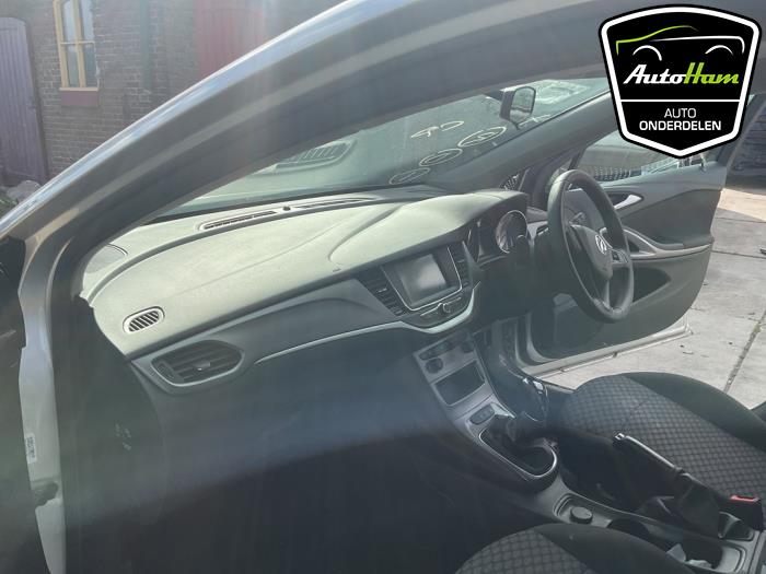 Opel Astra K Sports Tourer 1.0 ECOTEC Direct Injection Turbo 12V Épave (2019, Gris argenté)