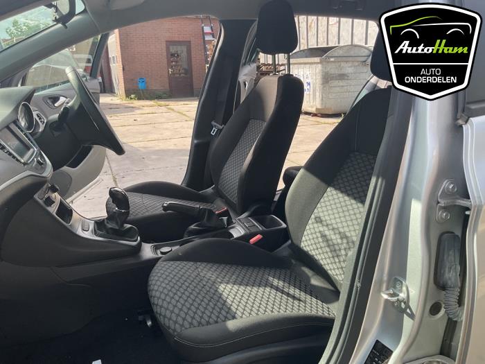 Opel Astra K Sports Tourer 1.0 ECOTEC Direct Injection Turbo 12V Épave (2019, Gris argenté)